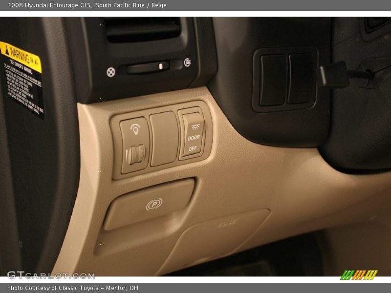 South Pacific Blue / Beige 2008 Hyundai Entourage GLS