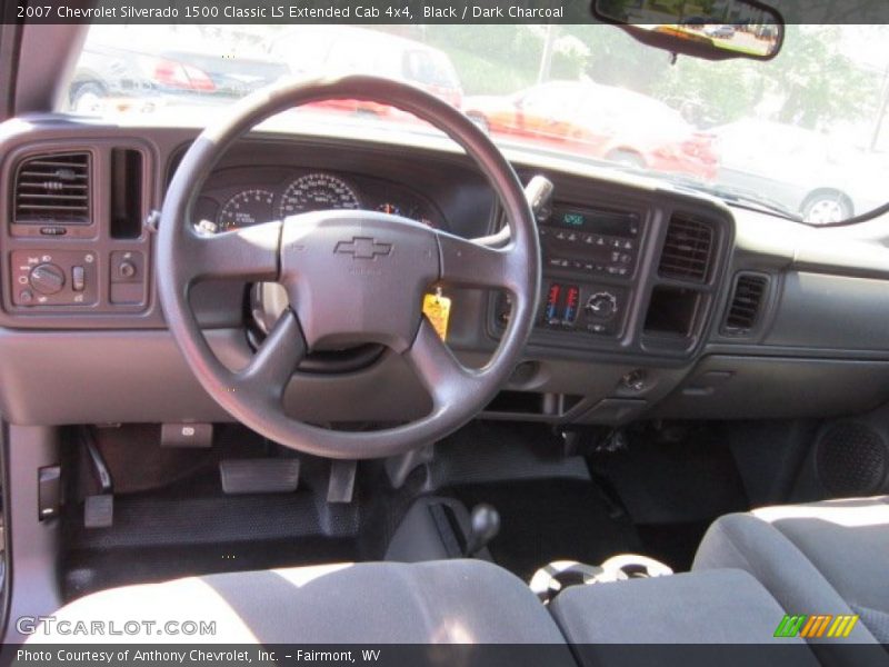 Black / Dark Charcoal 2007 Chevrolet Silverado 1500 Classic LS Extended Cab 4x4
