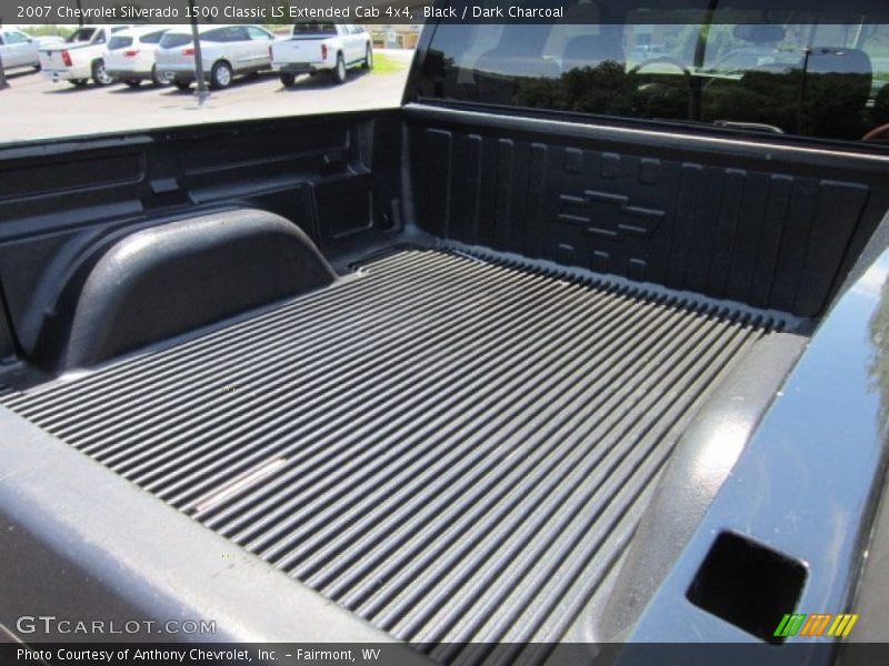 Black / Dark Charcoal 2007 Chevrolet Silverado 1500 Classic LS Extended Cab 4x4