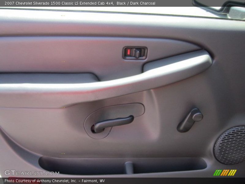 Black / Dark Charcoal 2007 Chevrolet Silverado 1500 Classic LS Extended Cab 4x4