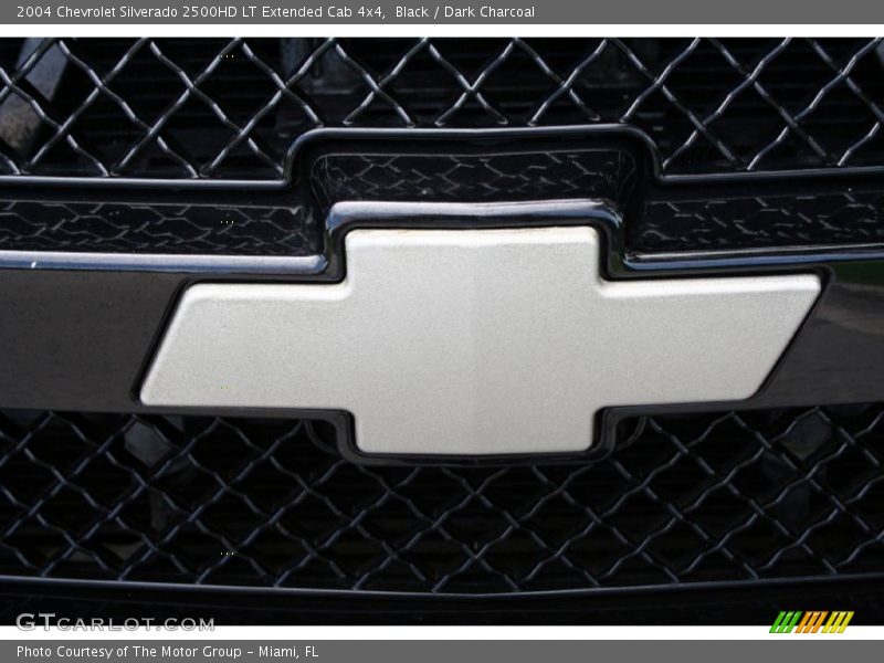 Black / Dark Charcoal 2004 Chevrolet Silverado 2500HD LT Extended Cab 4x4