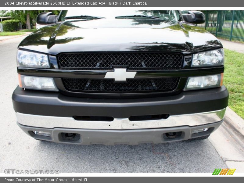Black / Dark Charcoal 2004 Chevrolet Silverado 2500HD LT Extended Cab 4x4