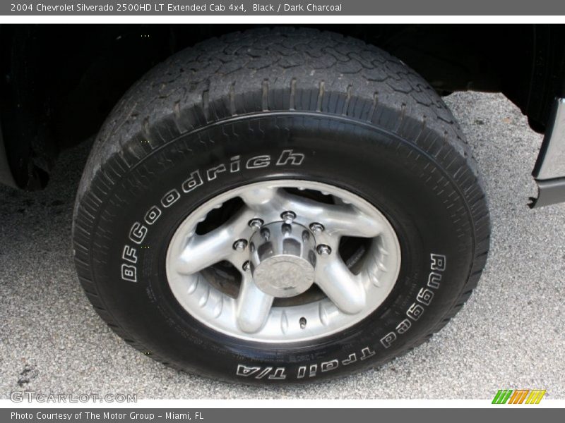 Black / Dark Charcoal 2004 Chevrolet Silverado 2500HD LT Extended Cab 4x4