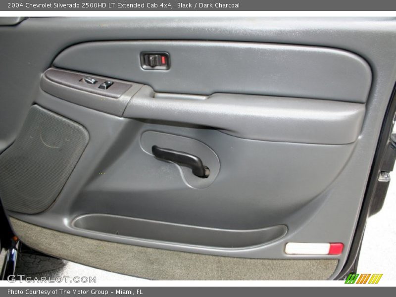 Black / Dark Charcoal 2004 Chevrolet Silverado 2500HD LT Extended Cab 4x4