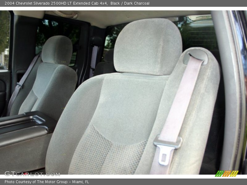 Black / Dark Charcoal 2004 Chevrolet Silverado 2500HD LT Extended Cab 4x4