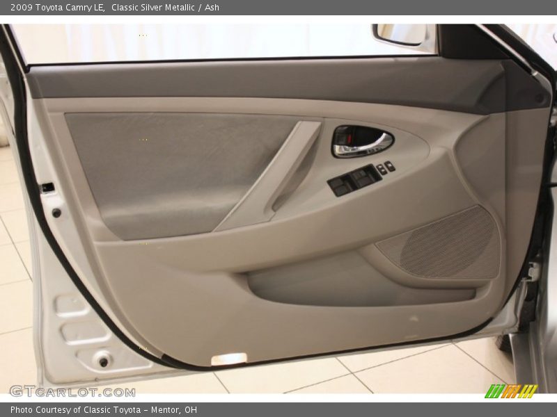 Classic Silver Metallic / Ash 2009 Toyota Camry LE