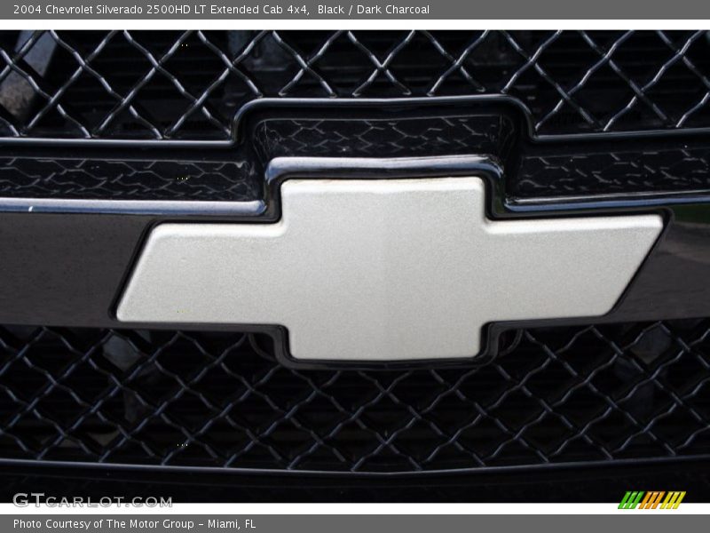 Black / Dark Charcoal 2004 Chevrolet Silverado 2500HD LT Extended Cab 4x4