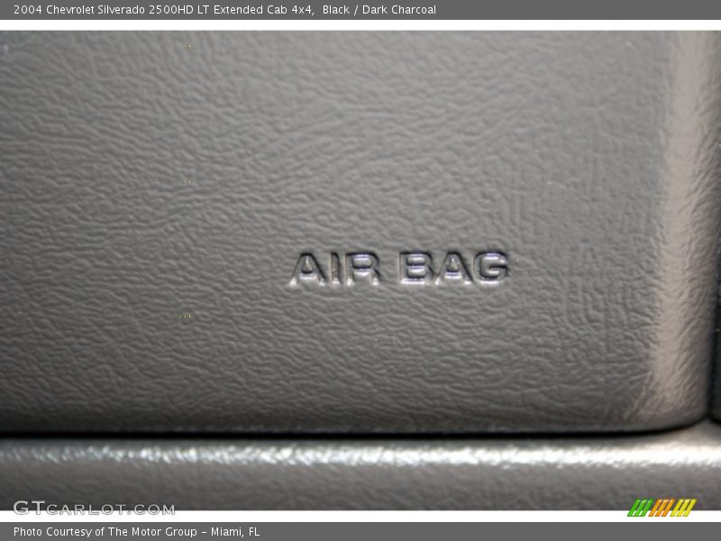 Black / Dark Charcoal 2004 Chevrolet Silverado 2500HD LT Extended Cab 4x4