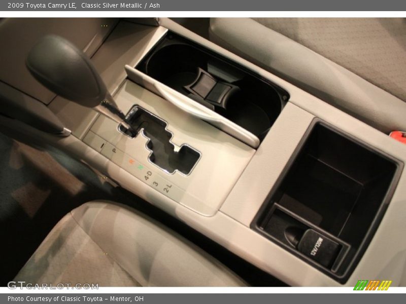 Classic Silver Metallic / Ash 2009 Toyota Camry LE