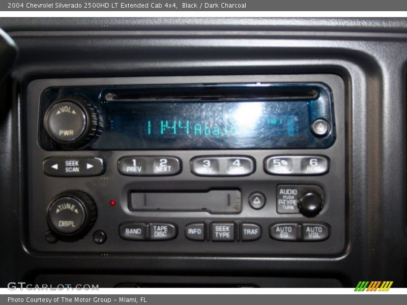 Controls of 2004 Silverado 2500HD LT Extended Cab 4x4