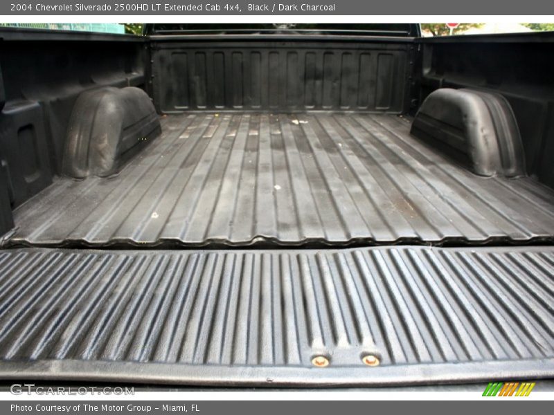 Black / Dark Charcoal 2004 Chevrolet Silverado 2500HD LT Extended Cab 4x4