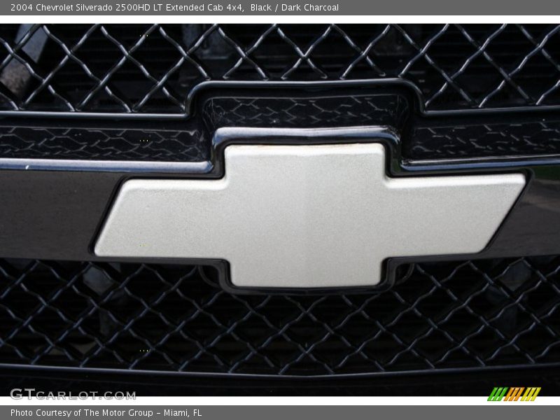 Black / Dark Charcoal 2004 Chevrolet Silverado 2500HD LT Extended Cab 4x4