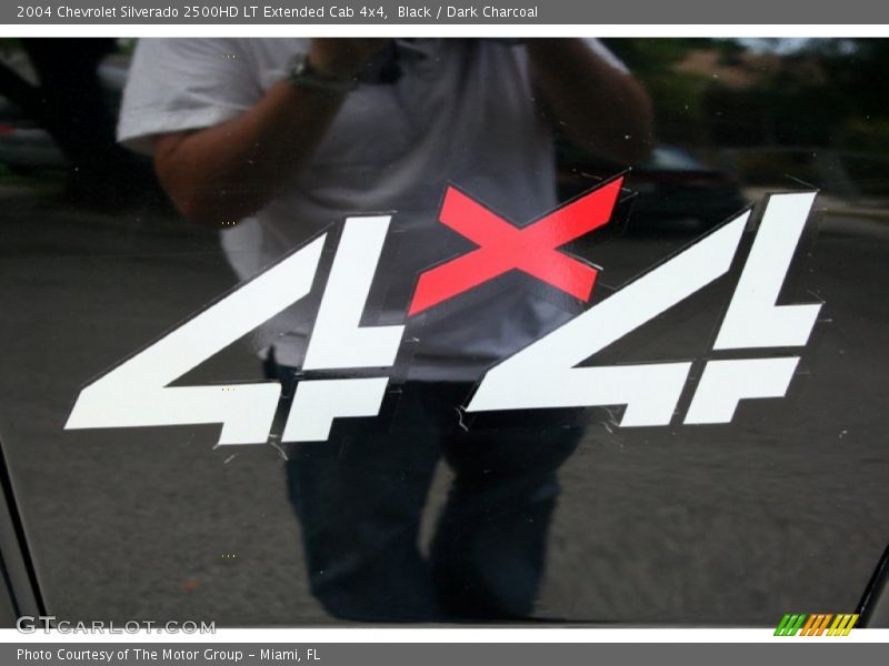 Black / Dark Charcoal 2004 Chevrolet Silverado 2500HD LT Extended Cab 4x4