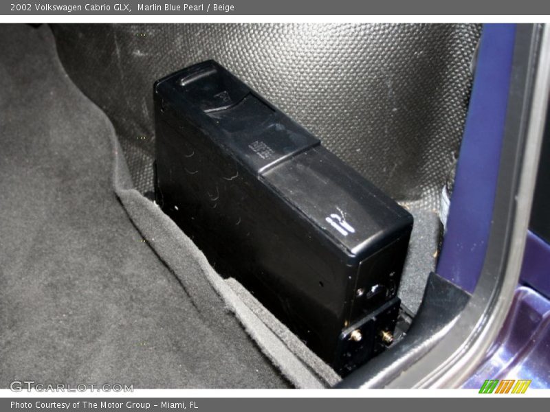Marlin Blue Pearl / Beige 2002 Volkswagen Cabrio GLX