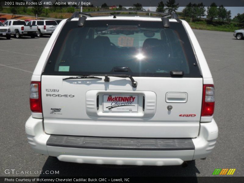 Alpine White / Beige 2001 Isuzu Rodeo LS 4WD