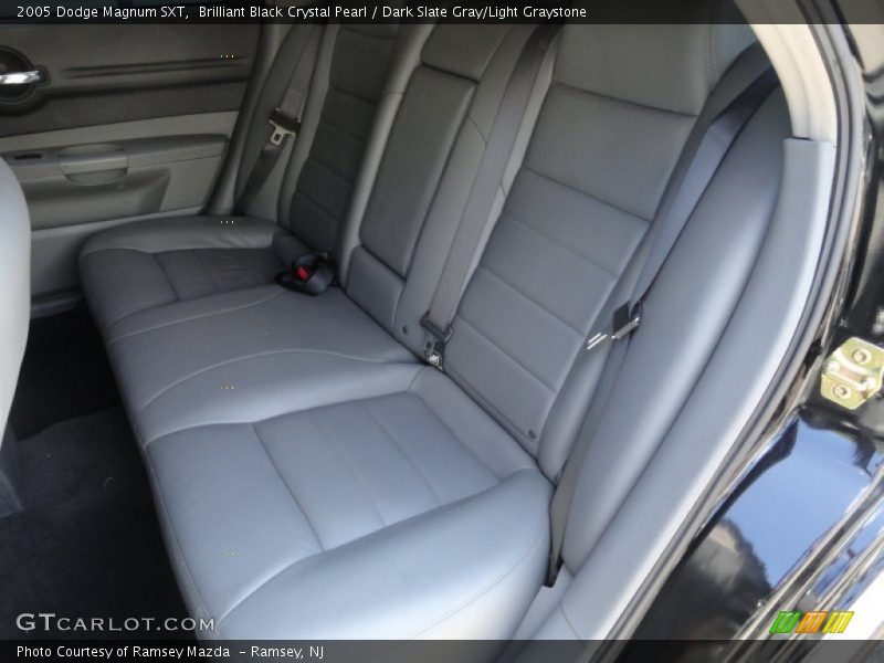 Brilliant Black Crystal Pearl / Dark Slate Gray/Light Graystone 2005 Dodge Magnum SXT