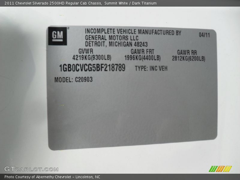Summit White / Dark Titanium 2011 Chevrolet Silverado 2500HD Regular Cab Chassis