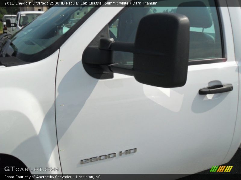 Summit White / Dark Titanium 2011 Chevrolet Silverado 2500HD Regular Cab Chassis