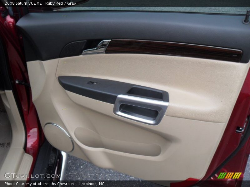 Ruby Red / Gray 2008 Saturn VUE XE