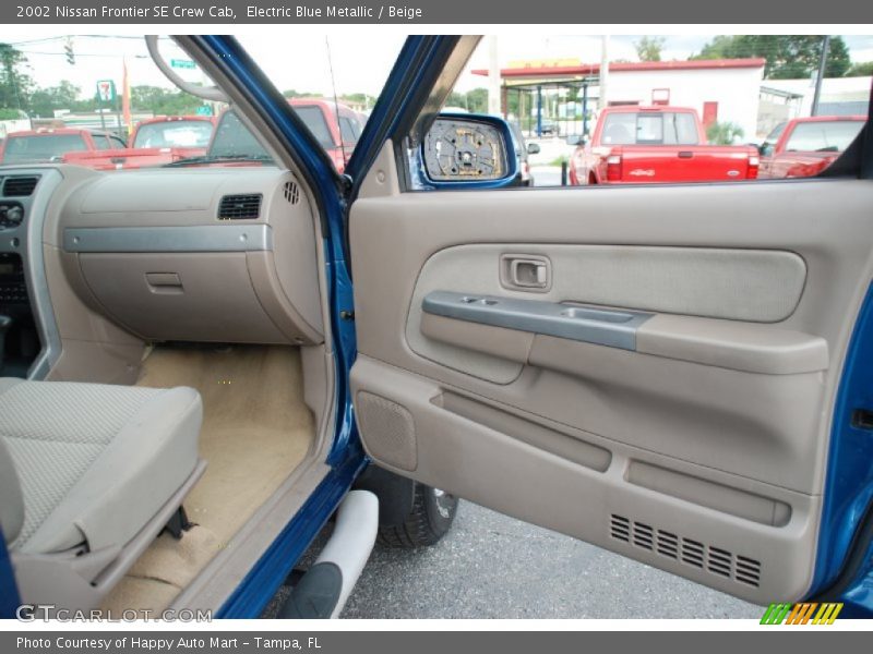 Door Panel of 2002 Frontier SE Crew Cab