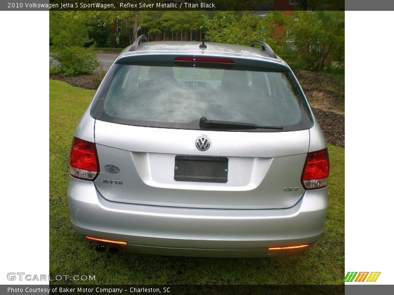 Reflex Silver Metallic / Titan Black 2010 Volkswagen Jetta S SportWagen