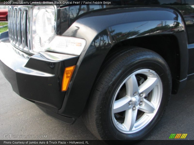 Brilliant Black Crystal Pearl / Pastel Pebble Beige 2008 Jeep Liberty Limited