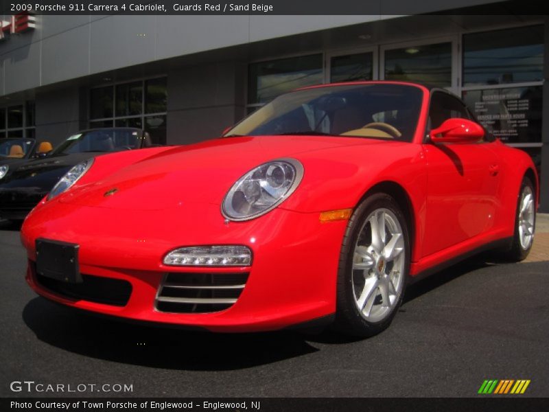 Front 3/4 View of 2009 911 Carrera 4 Cabriolet