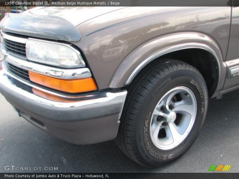 Medium Beige Mystique Metallic / Beige 1998 Chevrolet Blazer LS