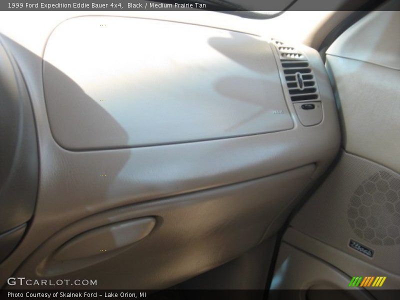 Black / Medium Prairie Tan 1999 Ford Expedition Eddie Bauer 4x4