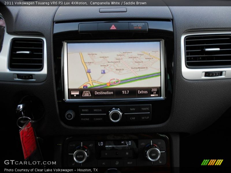 Navigation of 2011 Touareg VR6 FSI Lux 4XMotion