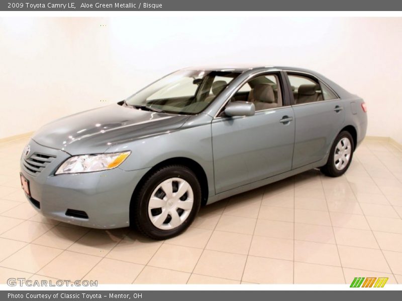 Aloe Green Metallic / Bisque 2009 Toyota Camry LE