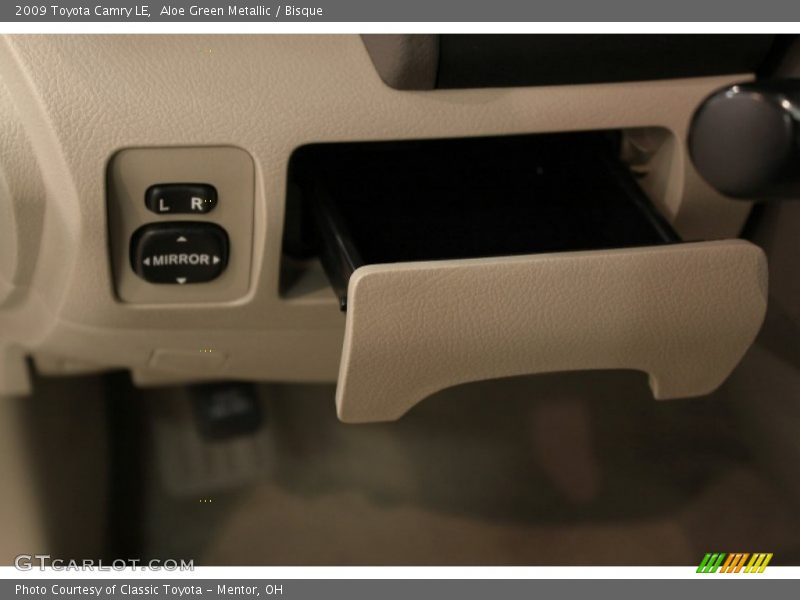 Aloe Green Metallic / Bisque 2009 Toyota Camry LE