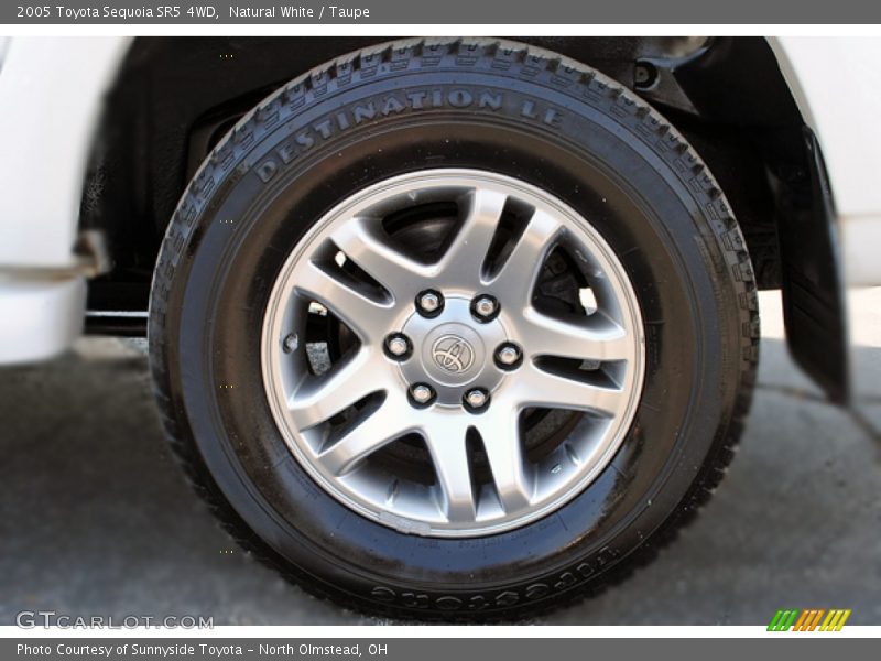 Natural White / Taupe 2005 Toyota Sequoia SR5 4WD