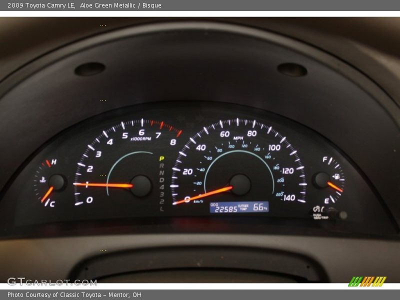 Aloe Green Metallic / Bisque 2009 Toyota Camry LE