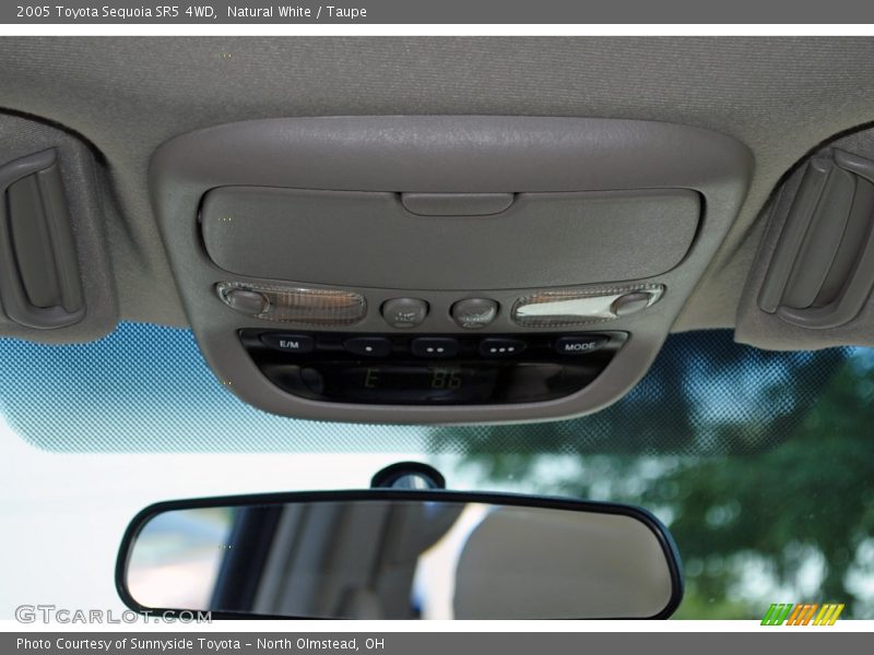 Natural White / Taupe 2005 Toyota Sequoia SR5 4WD