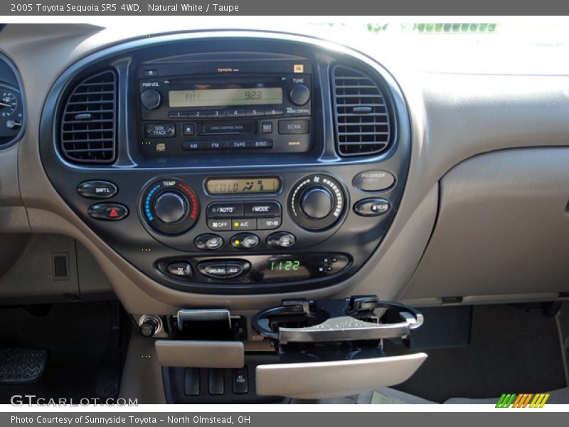 Natural White / Taupe 2005 Toyota Sequoia SR5 4WD