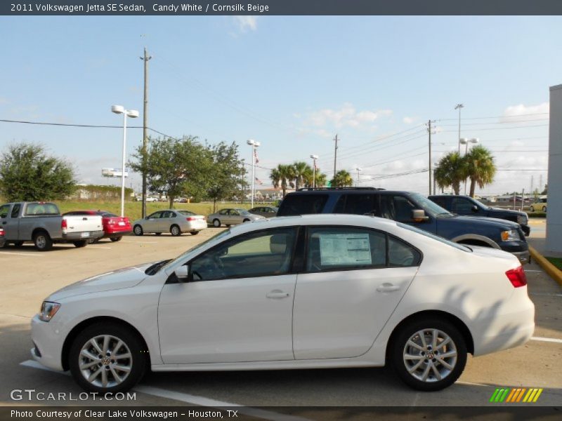 Candy White / Cornsilk Beige 2011 Volkswagen Jetta SE Sedan