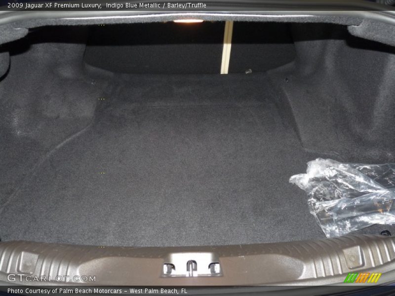 Indigo Blue Metallic / Barley/Truffle 2009 Jaguar XF Premium Luxury