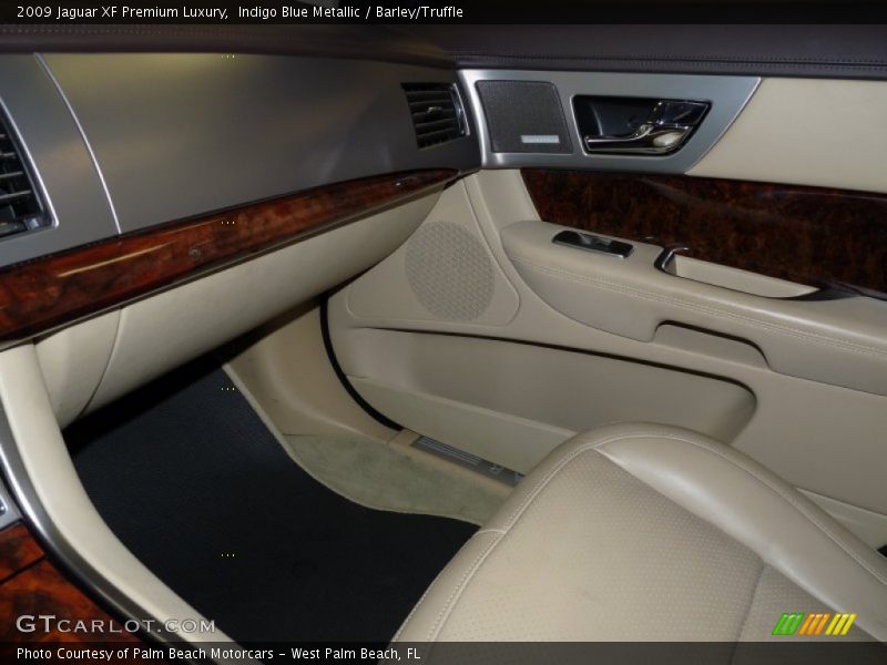 Indigo Blue Metallic / Barley/Truffle 2009 Jaguar XF Premium Luxury