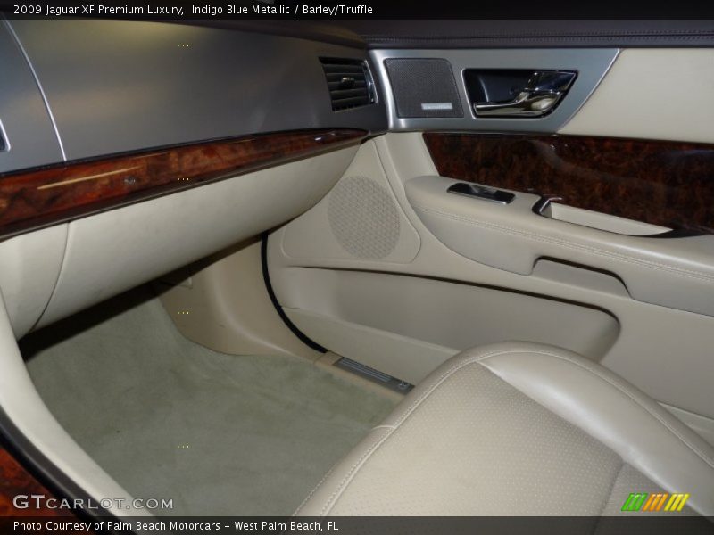 Indigo Blue Metallic / Barley/Truffle 2009 Jaguar XF Premium Luxury