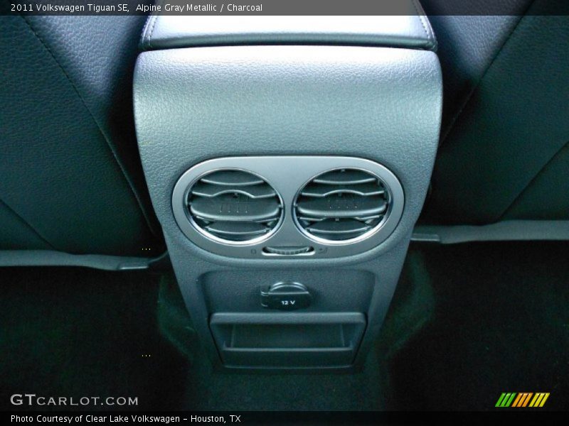 Alpine Gray Metallic / Charcoal 2011 Volkswagen Tiguan SE