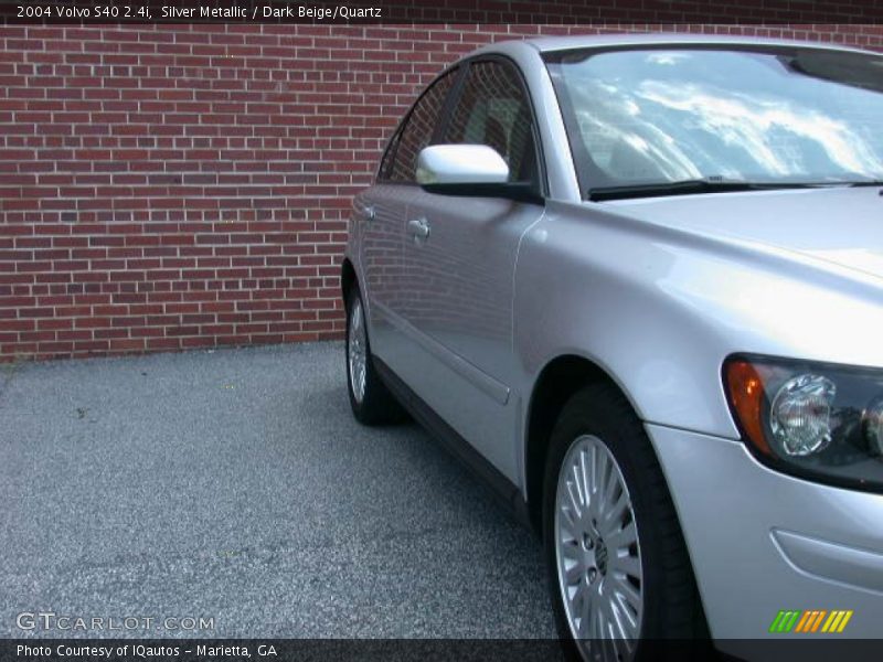 Silver Metallic / Dark Beige/Quartz 2004 Volvo S40 2.4i