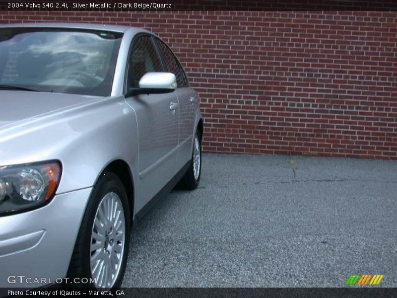 Silver Metallic / Dark Beige/Quartz 2004 Volvo S40 2.4i