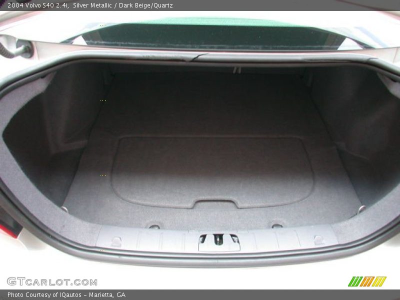  2004 S40 2.4i Trunk