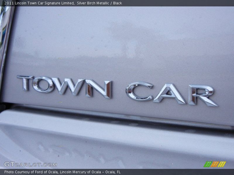  2011 Town Car Signature Limited Logo