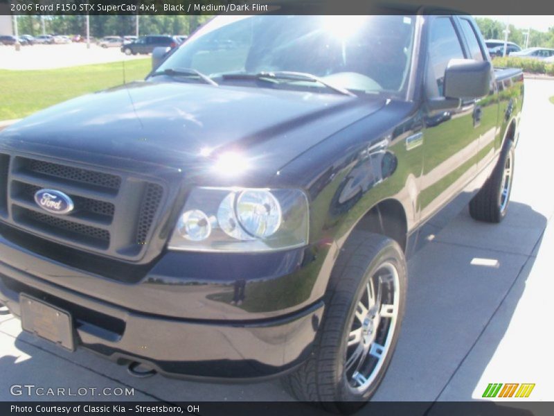 Black / Medium/Dark Flint 2006 Ford F150 STX SuperCab 4x4