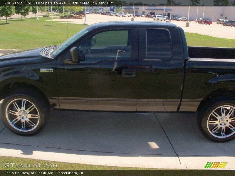 Black / Medium/Dark Flint 2006 Ford F150 STX SuperCab 4x4