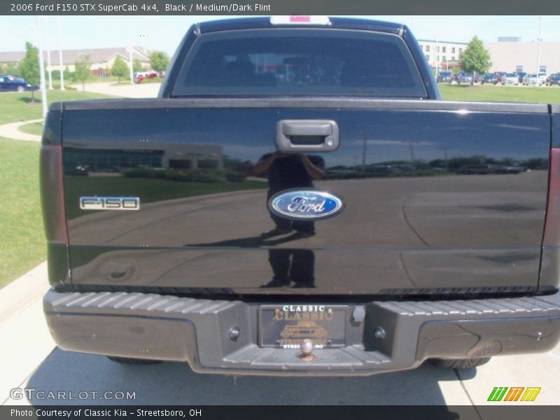 Black / Medium/Dark Flint 2006 Ford F150 STX SuperCab 4x4