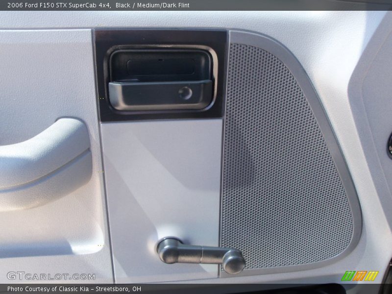 Black / Medium/Dark Flint 2006 Ford F150 STX SuperCab 4x4