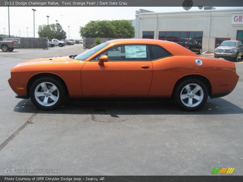 Toxic Orange Pearl / Dark Slate Gray 2011 Dodge Challenger Rallye